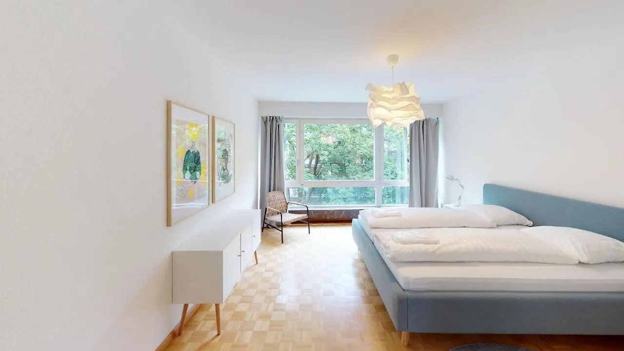 Unique Serviced Living - Gellert Aeschenplatz Basel 0*,